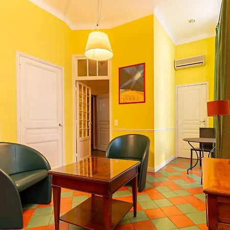 Cannes-hyper-centre *