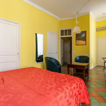 Cannes-hyper-centre * Cannes