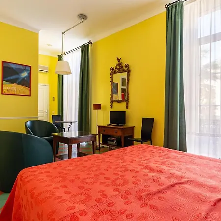 Cannes-hyper-centre Appartement *