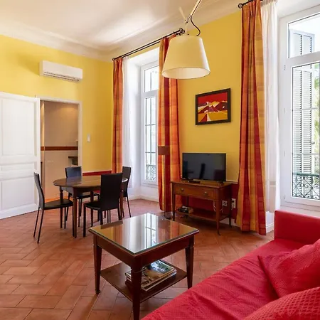 Cannes-hyper-centre * Cannes