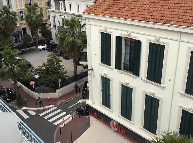 Cannes-hyper-centre *